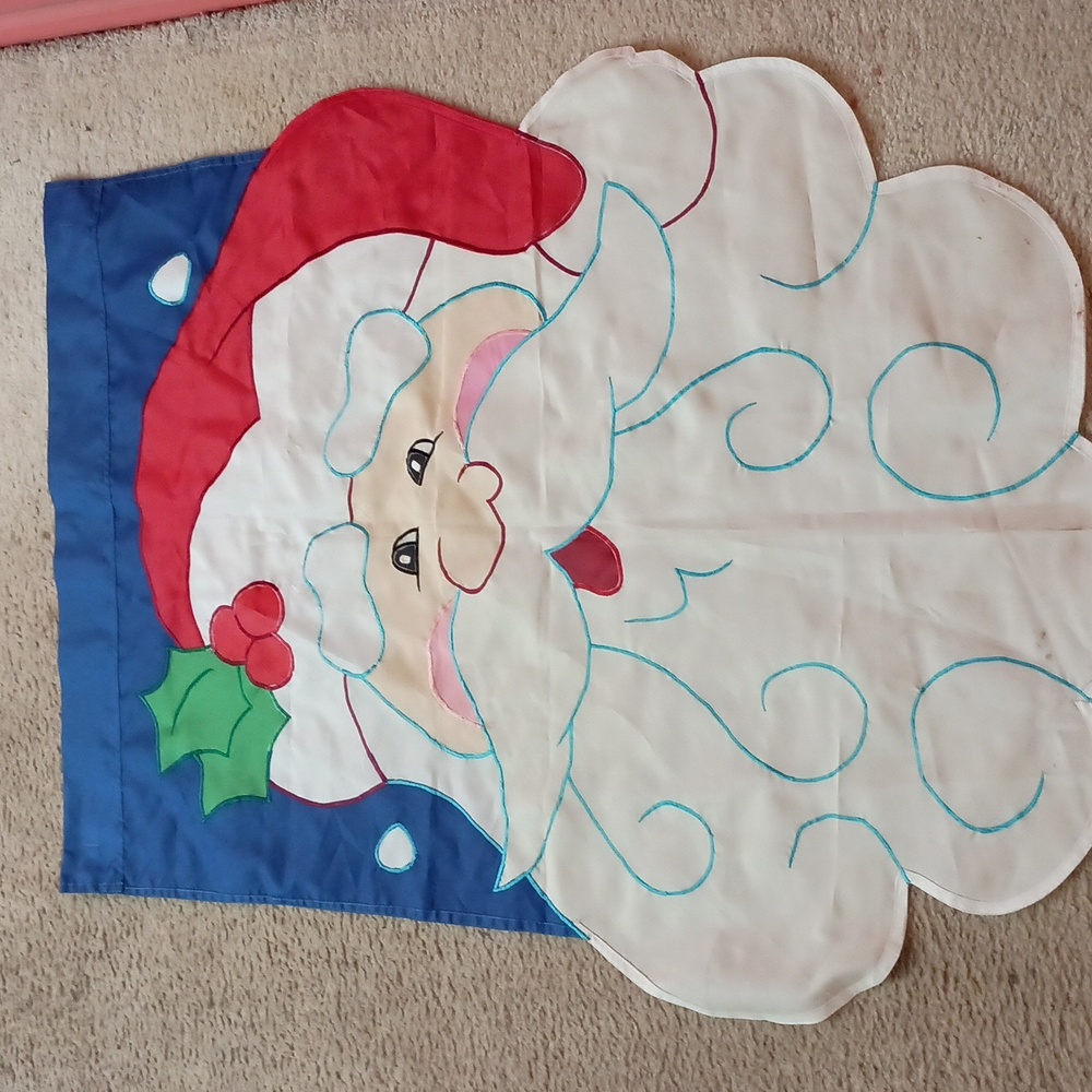 Christmas flag  est SZ 45 X 27 $25 + free flag